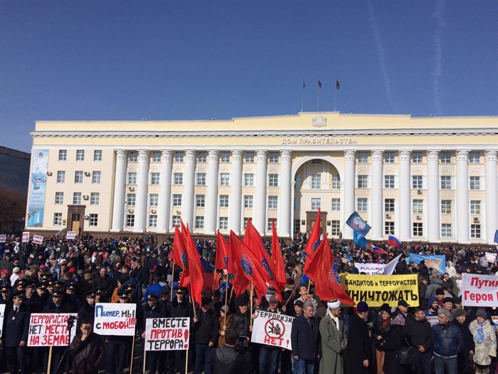 Акция в память о жертвах теракта в Санкт-Петербурге прошла в Ульяновске. Фото