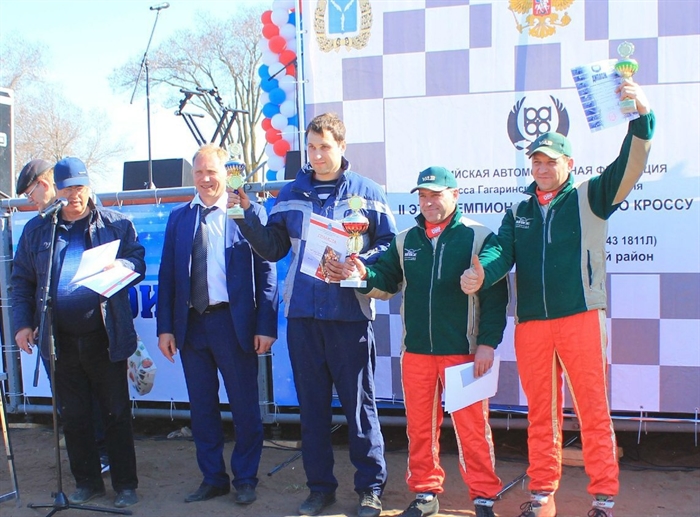 Гонщики УАЗ завоевали «золото» и «бронзу» II этапа чемпионата России по автокроссу в Саратовской области