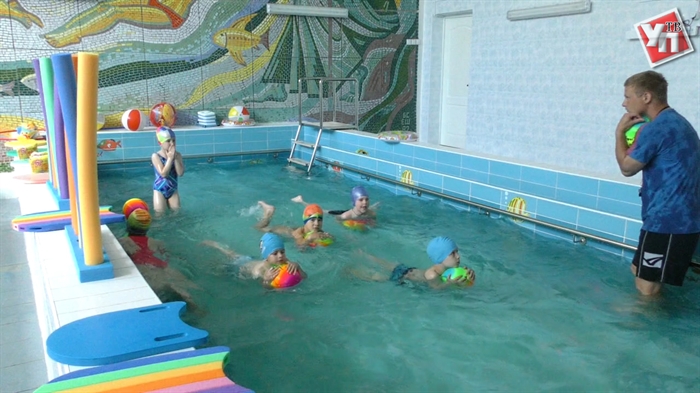 В детском саде «Дельфинёнок» ребята научатся плавать