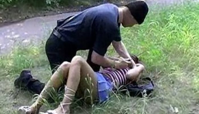 В Мелекесском районе мужчина изнасиловал незнакомую женщину