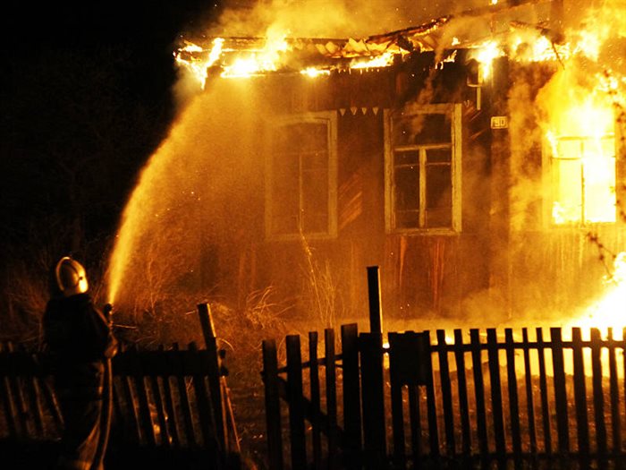 В Новоспасском районе выгорел жилой дом