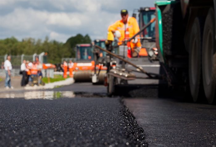 На ремонт дорог и дворов в Сенгилее выделено 30 миллионов рублей