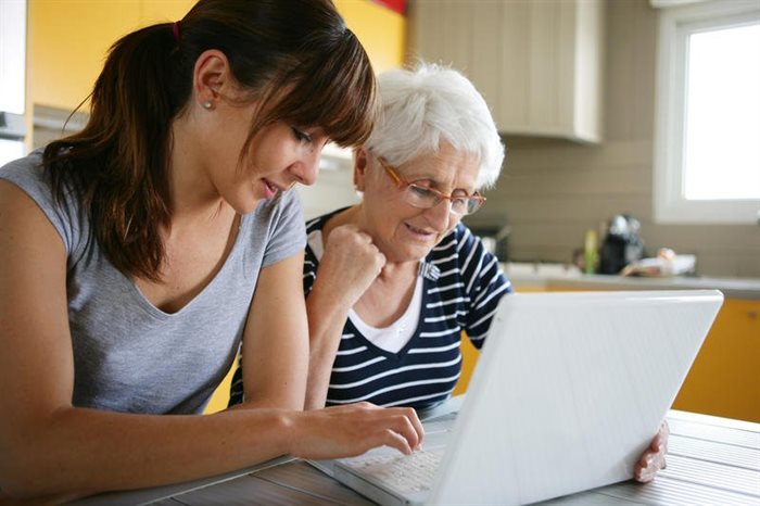 Все больше ульяновцев оформляют пенсию через интернет