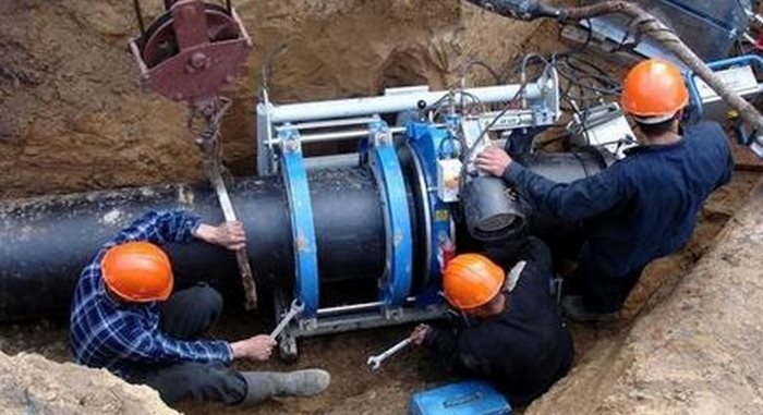 В Ульяновске на улице Федерации продолжают ремонтировать водопровод