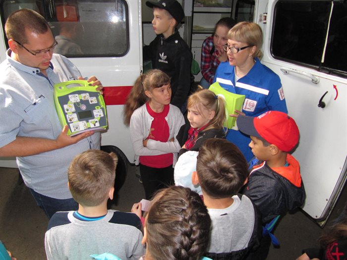 Ульяновскую станцию скорой помощи посетили дети