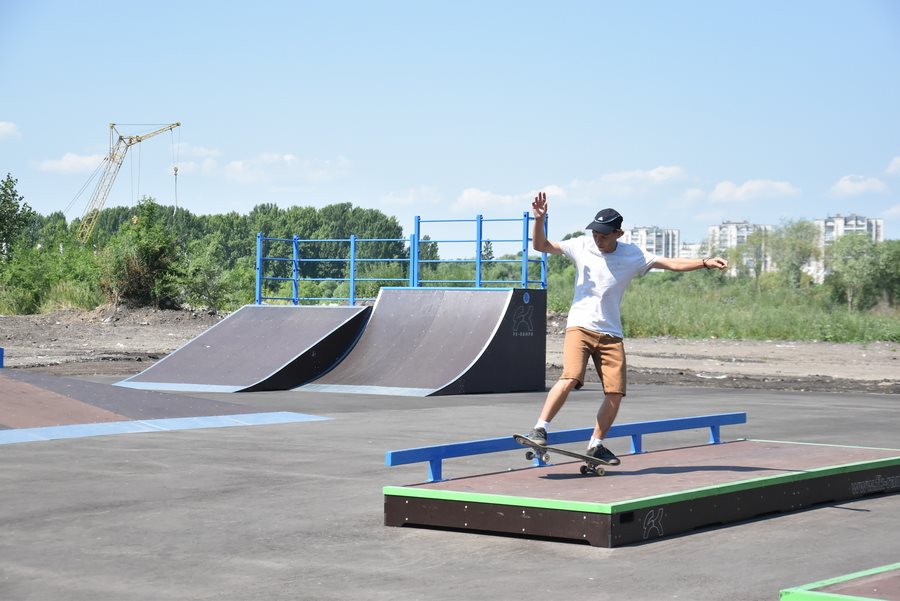 Возле УлГУ открыли скейт-парк