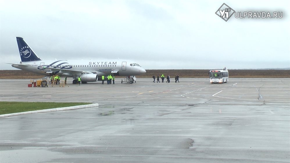 «Аэрофлот» приземлился в Баратаевке. В Ульяновске встретили первых пассажиров авиакомпании