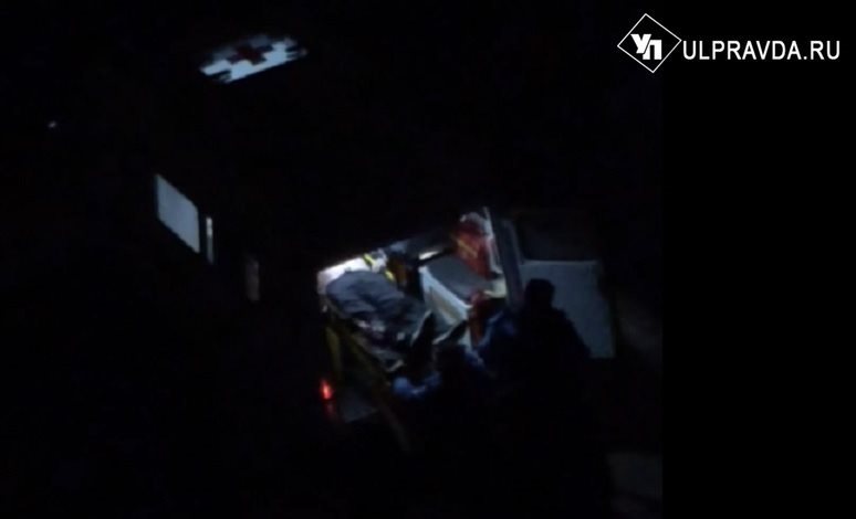 Мужчина, выпавший из окна многоэтажки в Заволжье, погиб