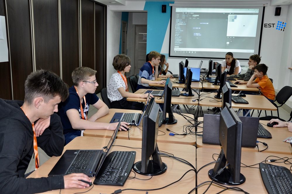 Клубы по программированию пяти ульяновских школ в числе сильнейших в стране
