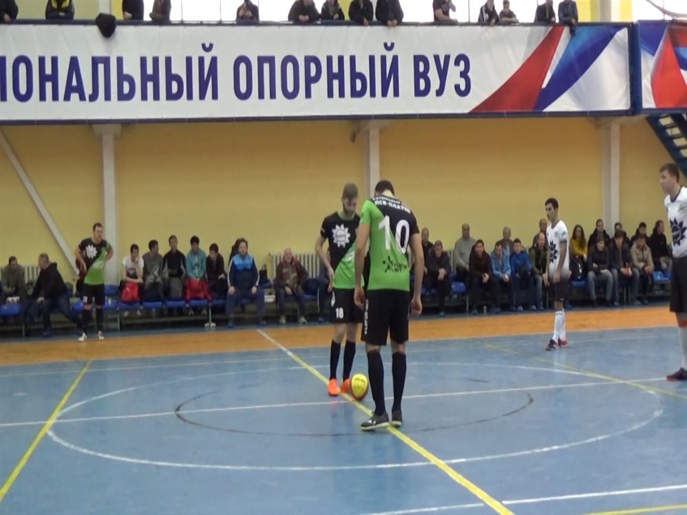 Мини-футбольный триллер: в чемпионате Ульяновска состоялся самый зрелищный матч