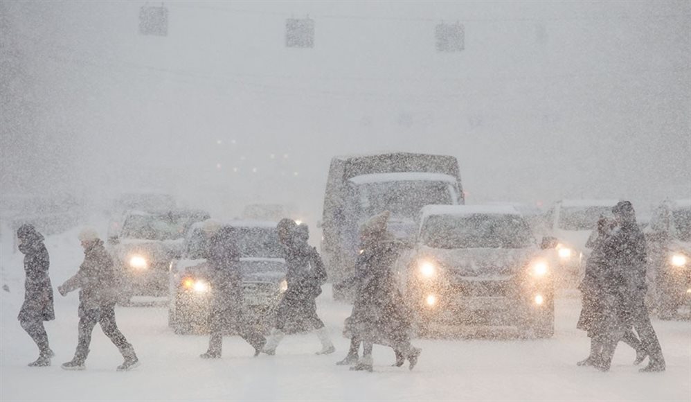 Снежные заносы на дорогах фото