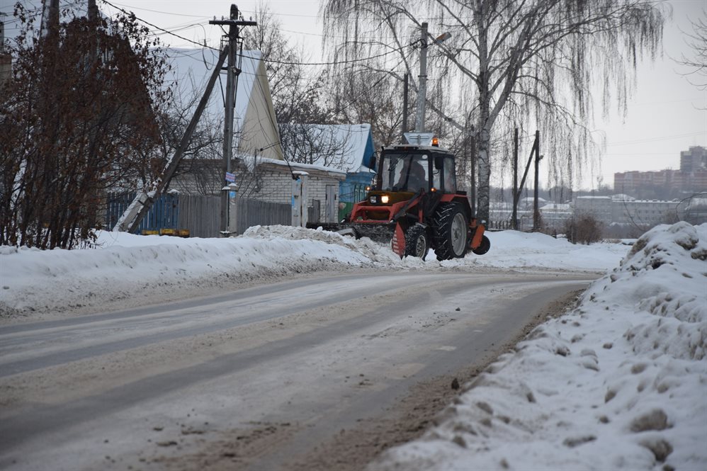 В Ульяновске очищают от снега пригородную зону