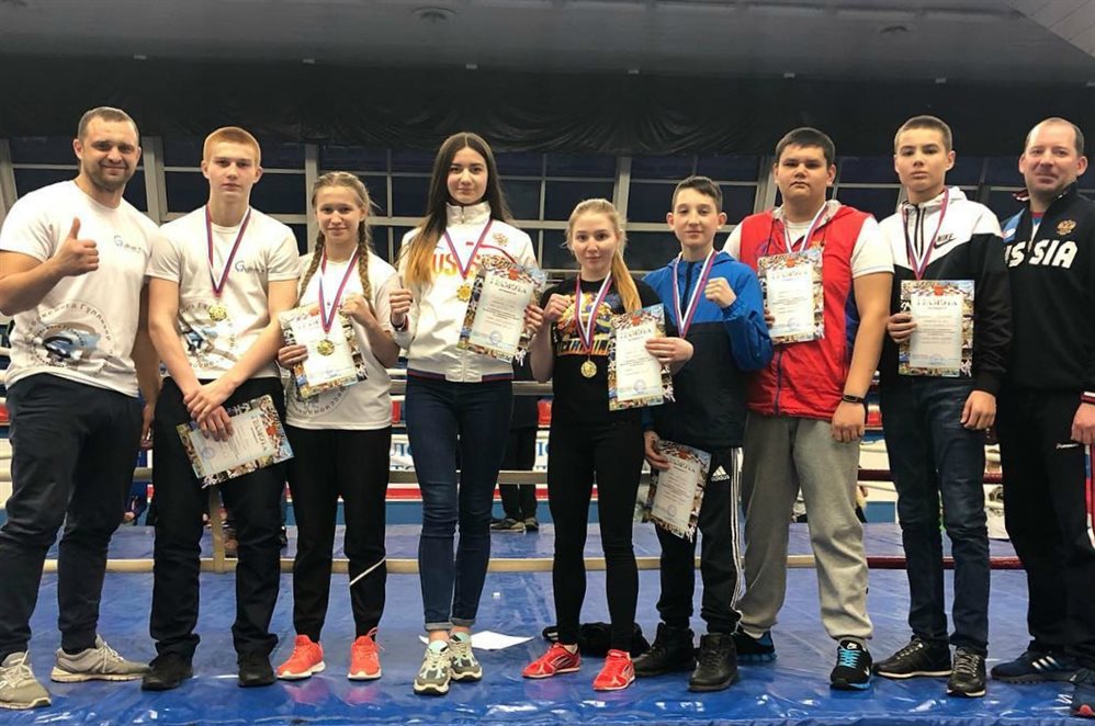 Кикбоксеры из Ульяновска завоевали 8 медалей на чемпионате и первенстве ПФО