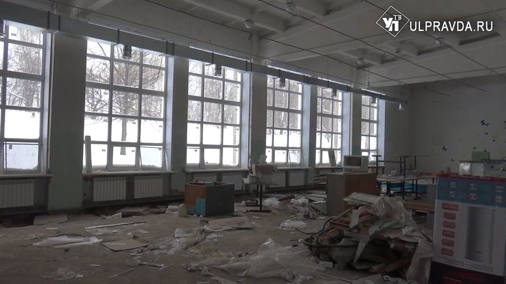 Родители учеников и учителя добиваются ремонта школы №10, а власти Димитровграда бездействуют