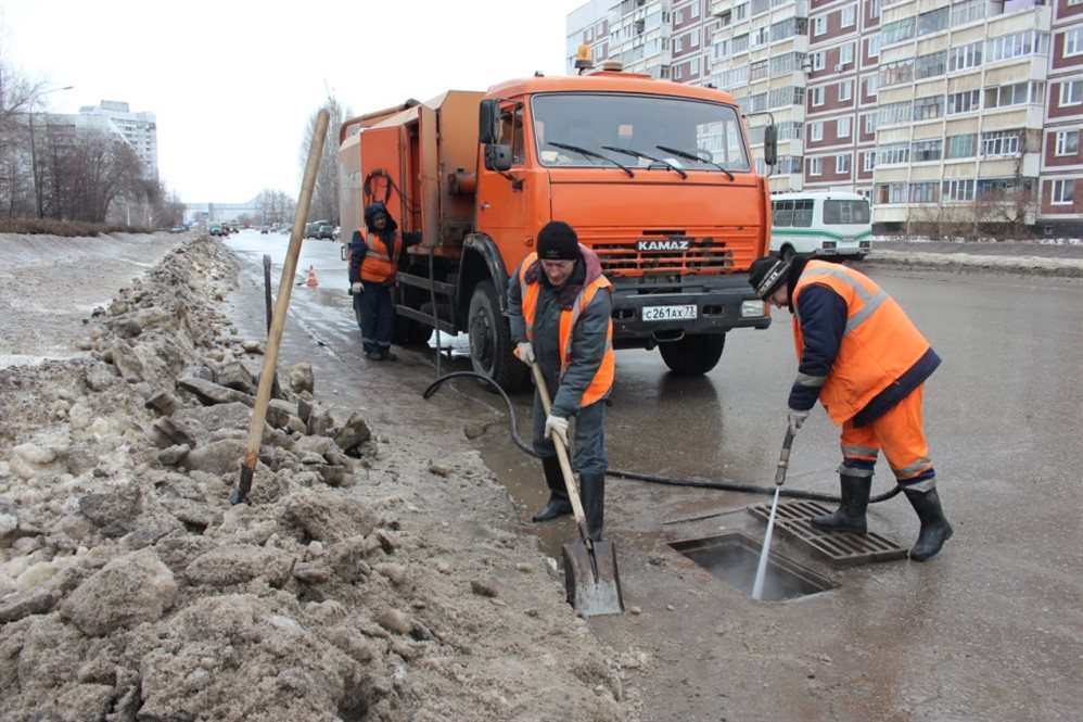 В пригородной зоне Ульяновска начали очищать «ливнёвки»