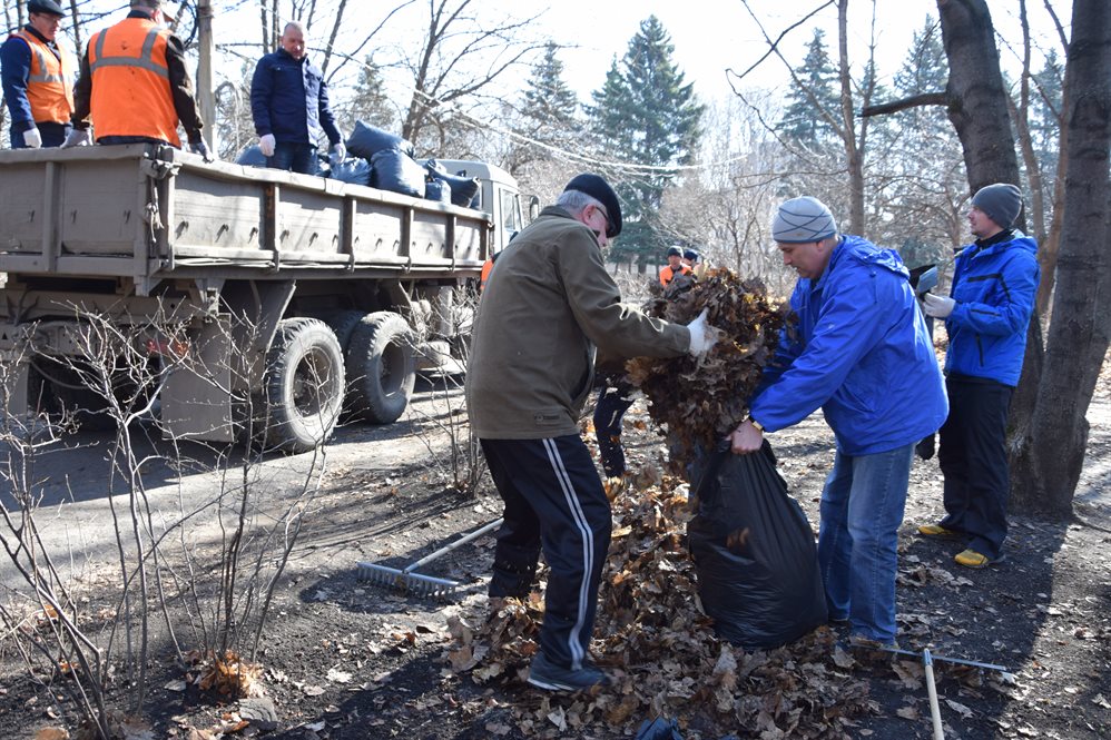 В пятницу из Ульяновска вывезли 1140 кубометров мусора