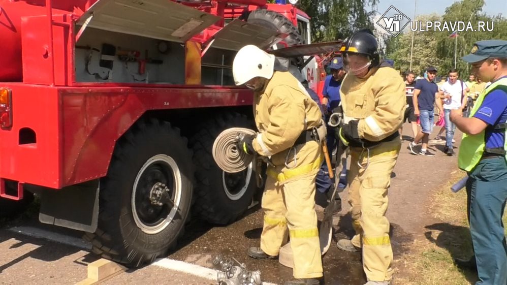 Добровольные пожарные спасли жизнь раненному в аварии мужчине