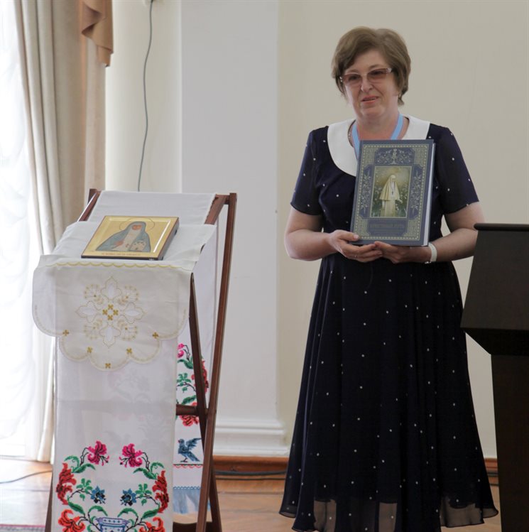 Ульяновская писательница написала уникальную книгу о сестре последней императрицы России