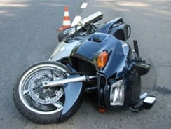 Подросток без прав на незарегистрированном мотоцикле сбил мужчину