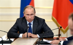 Путин призвал повысить ответственность за нарушение ПДД на переходах