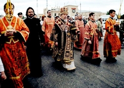 Завершается Крестный ход с Казанской  Жадовской  иконой Пресвятой Богородицы