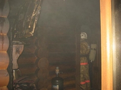 В Ульяновске загорелась деревянная баня