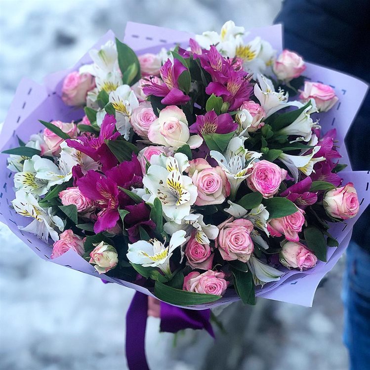 Популярные цветы на 8 марта — какие цветы самые популярные для мамы, жены, дочки