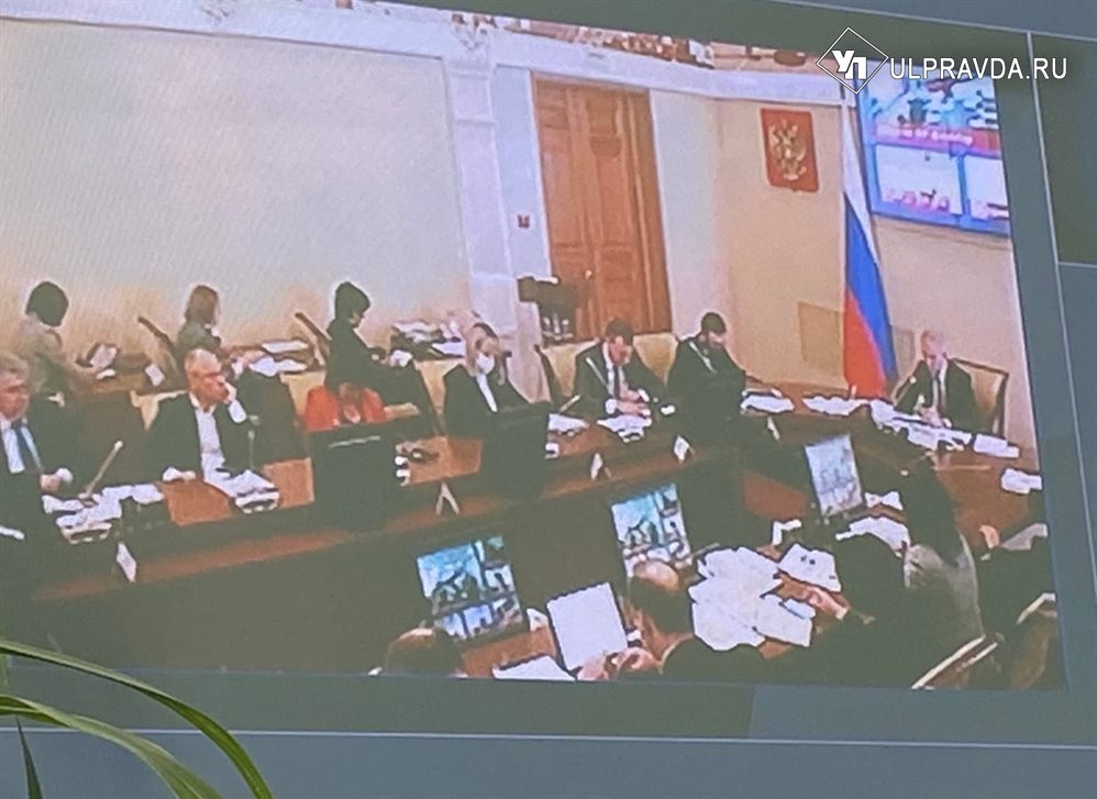 Сергей Морозов попросил ульяновцев присмотреться к законодательству