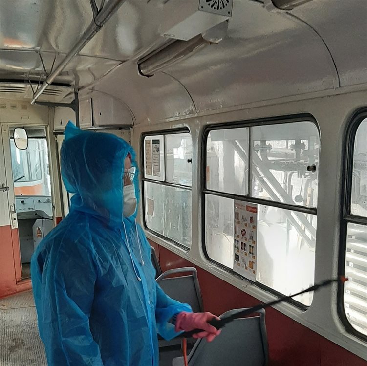 В Ульяновске дезинфицируют салоны трамваев и троллейбусов