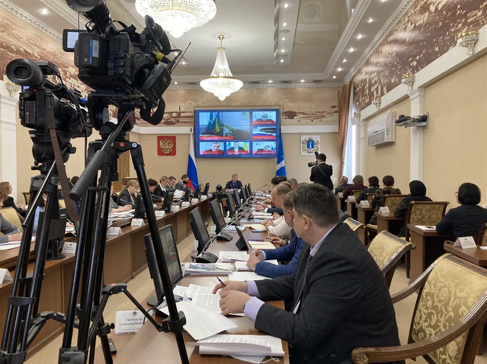 «Начнём!». Алексей Русских проводит первое совещание в должности врио губернатора