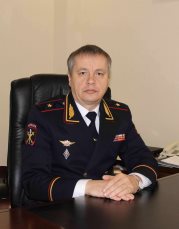 Жителей Ульяновской области с Днем Победы поздравляет начальник регионального УМВД Андрей Мишагин