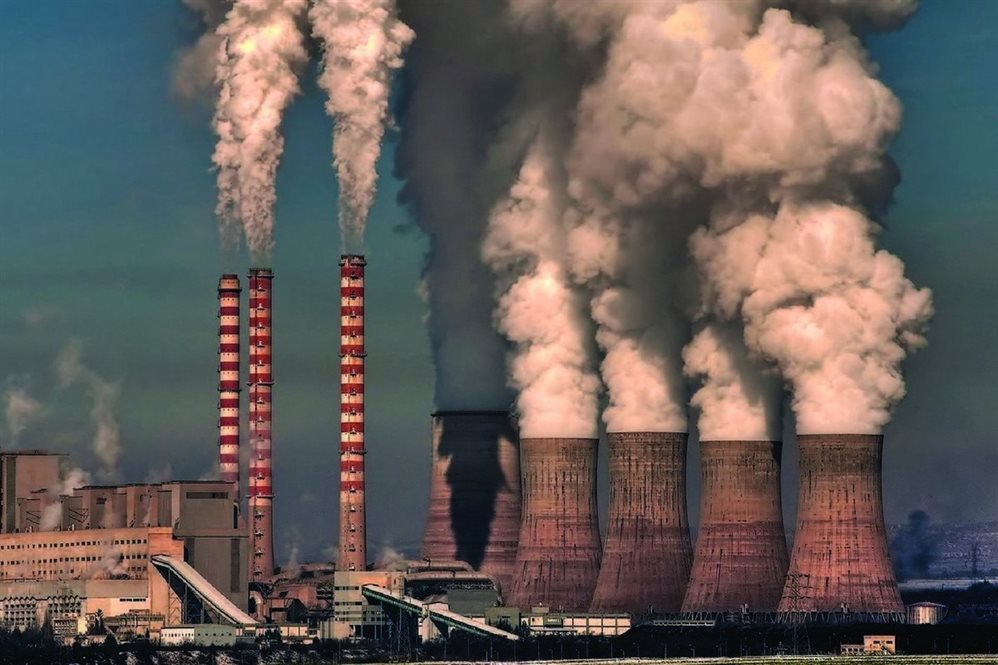 Выброс токсичных веществ. Загрязнение воздуха. Загрязнение окружающей среды. Загрязнение окружающий среды. Заводы загрязняющие окружающую среду.