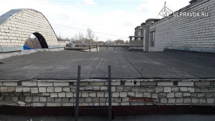 За сокрытие знака «Биологическая опасность» и прохудившуюся крышу главврач Келин заплатит 25000 рублей