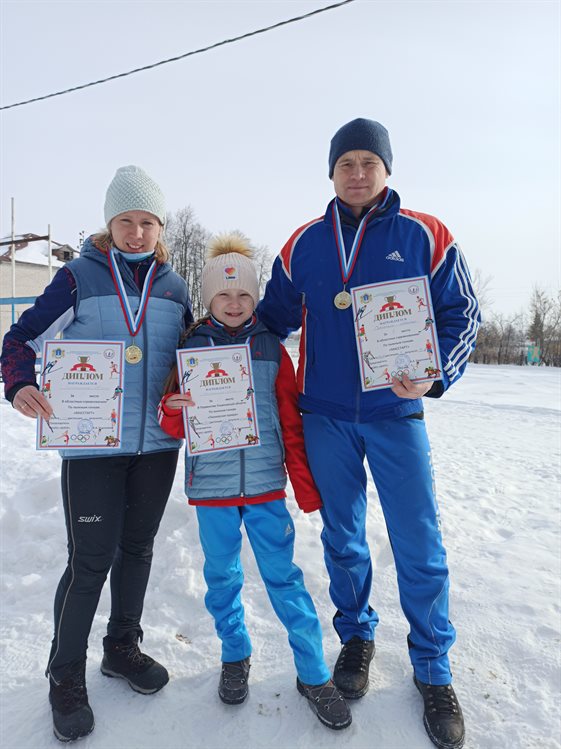 На спорте. Ульяновская семья на свадебные деньги купила гоночные лыжи