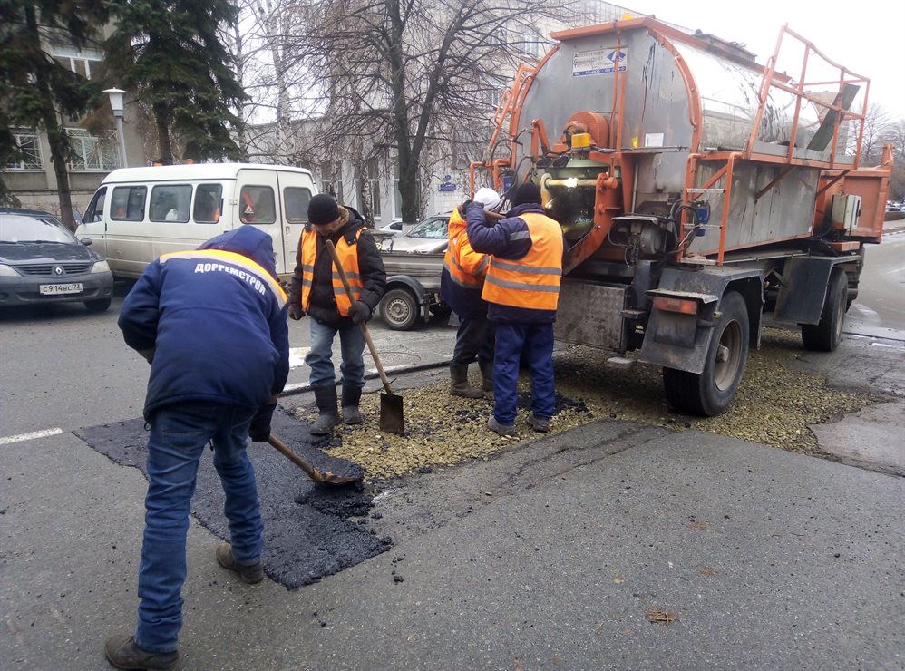 В Ульяновске ремонтируют места раскопок литым асфальтом