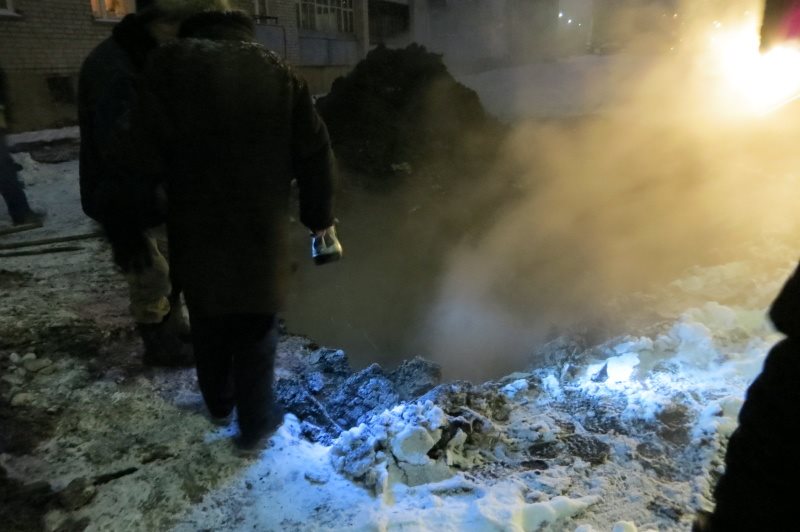В Димитровграде прорвало трубу. Без холодной воды оставались более семи тысяч человек