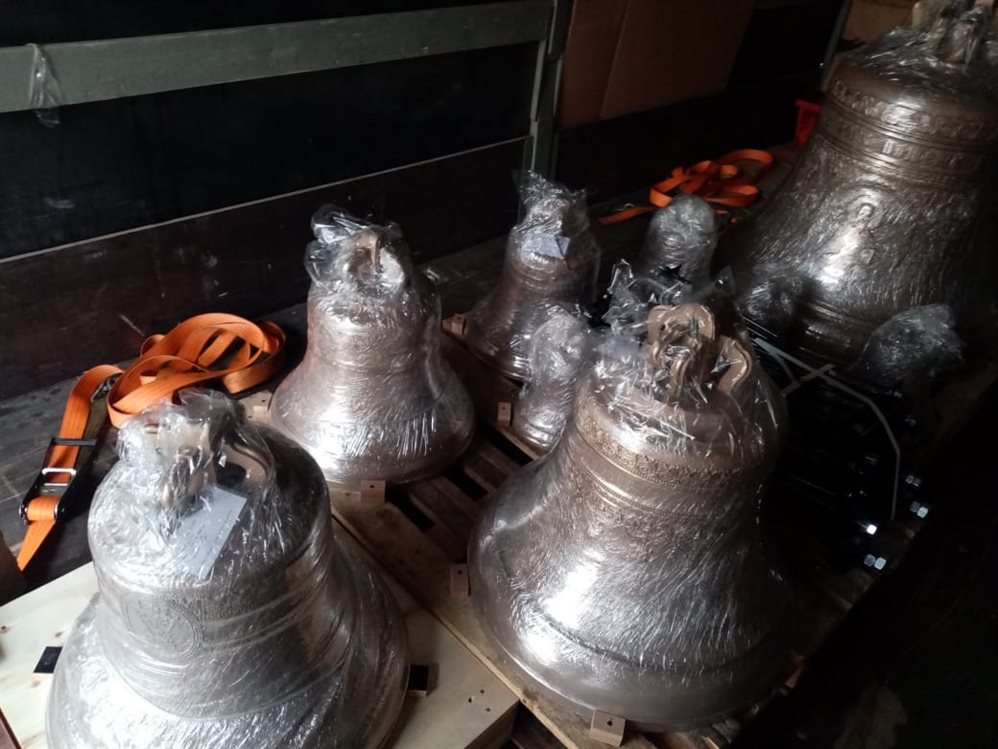 В Базарный Сызган привезли девять колоколов для старинного храма