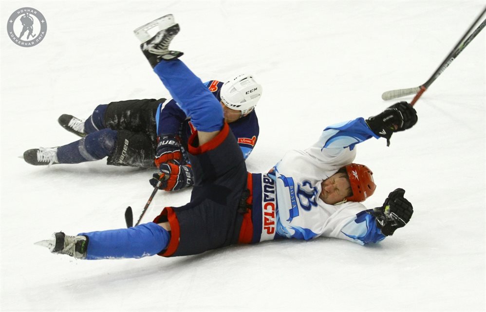 Ночная хоккейная лига Ульяновска стартовала с сенсации