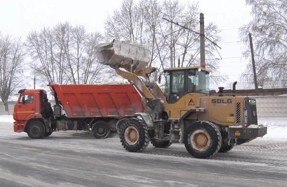 С улиц Ульяновска за выходные вывезли 481 самосвал снега
