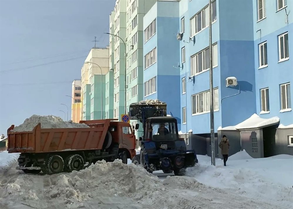 360 самосвалов снега вывезли с улиц Ульяновска
