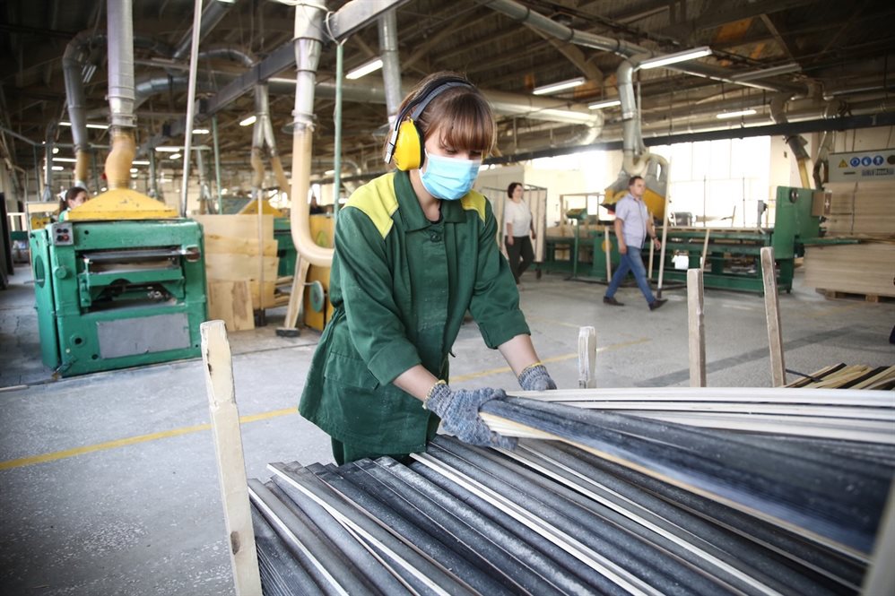 На деревообрабатывающем заводе в Инзе повысят зарплату сотрудникам