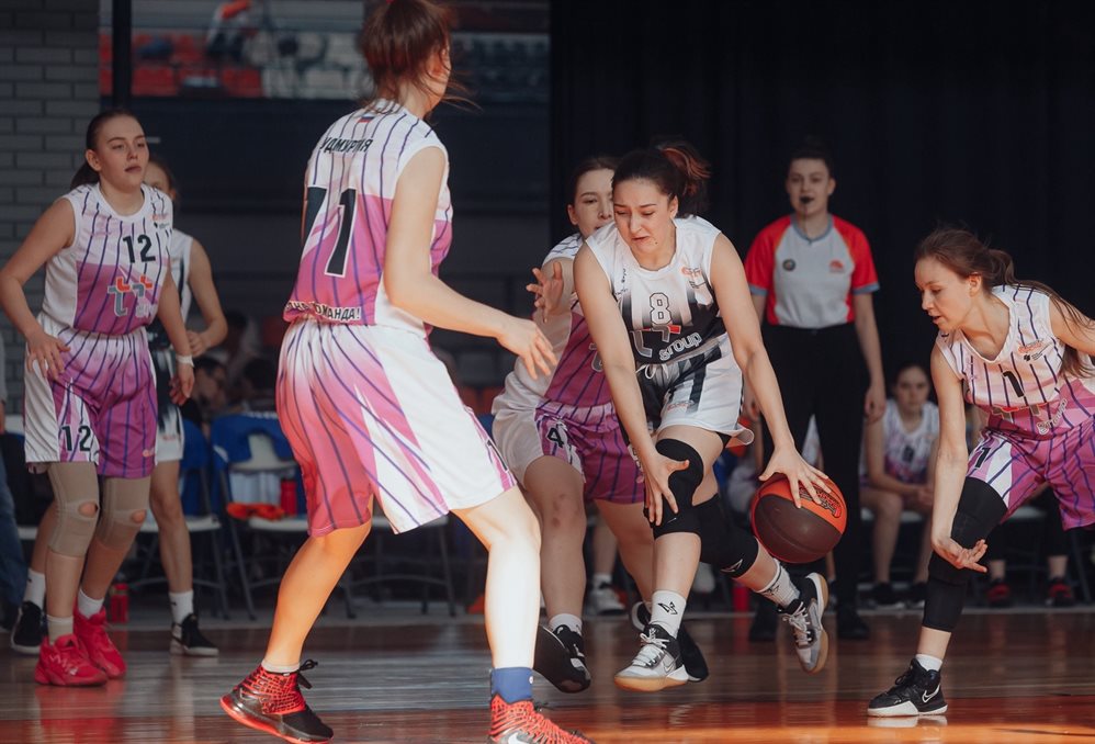 Ульяновские команды поучаствовали в чемпионате ПФО школьной баскетбольной лиги