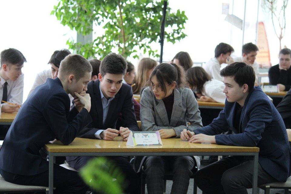 Ученики школы №78 Ульяновска победили в игре «Что? Где? Когда?»