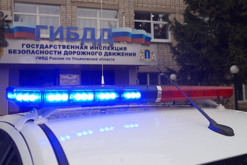 На подъезде к Ульяновску сбили насмерть пешехода. Личность погибшего устанавливают