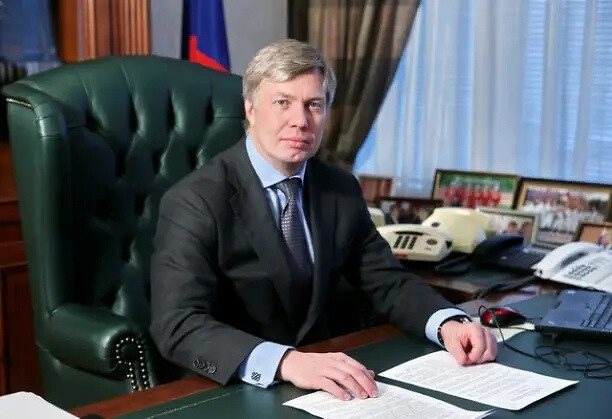 Губернатор Алексей Русских поздравляет ульяновцев с Первомаем