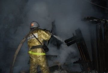 В ульяновском селе загорелись два жилых дома