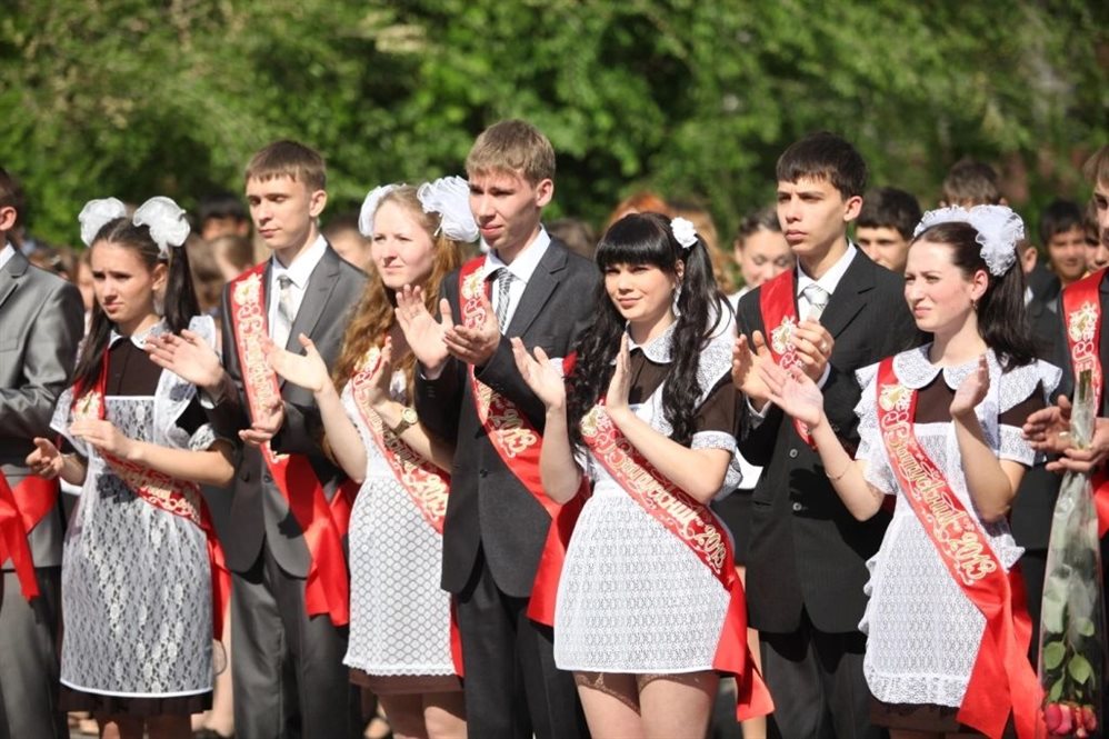 В Ульяновске последний звонок прозвенит для 7660 выпускников