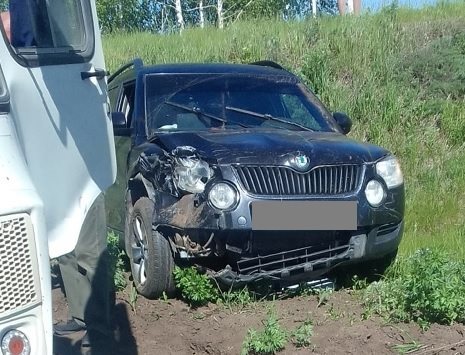 Пьяный водитель «Шкоды» затаранил автобус. Подробности аварии на трассе Ульяновск – Красный Яр