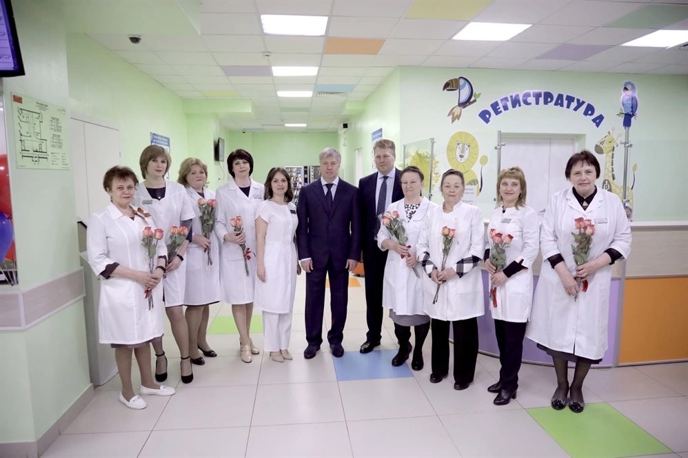 Алексей Русских поздравил земляков с Днем медицинского работника