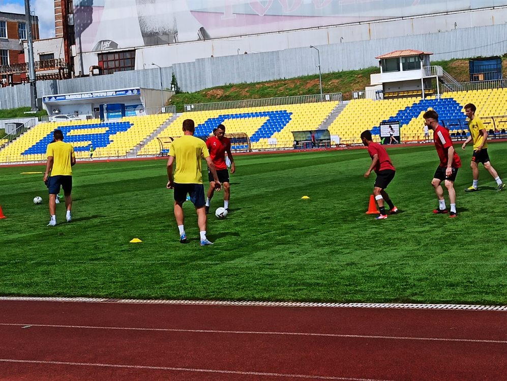 Ульяновская футбольная «Волга» сыграет трехтаймовый матч